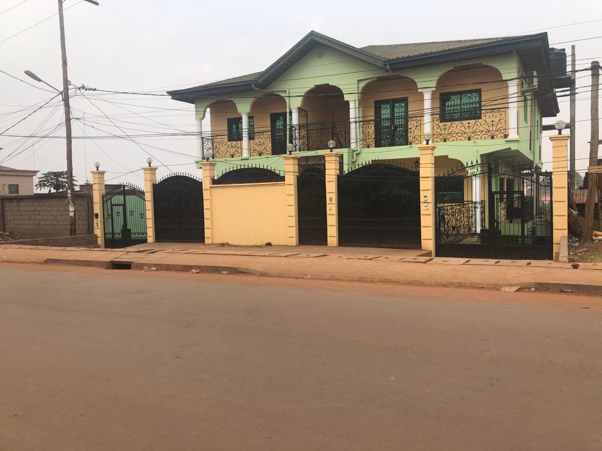 Appartement Moderne De 120M2 , Dote De Cameras De Surveying Et Situe A Maetur Nkomo, Un Quartier Residentiel Yaoundé Exterior foto