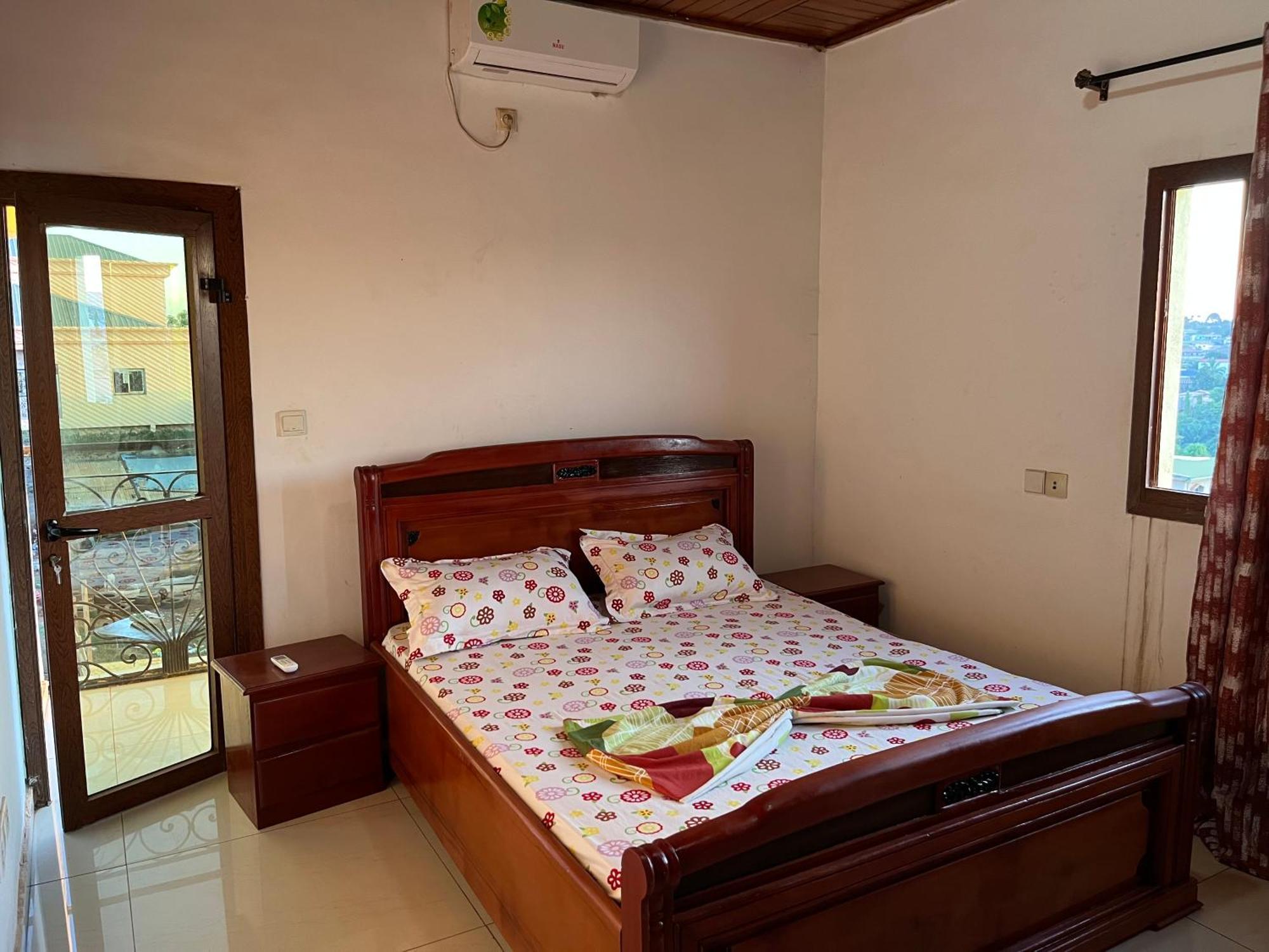 Appartement Moderne De 120M2 , Dote De Cameras De Surveying Et Situe A Maetur Nkomo, Un Quartier Residentiel Yaoundé Exterior foto