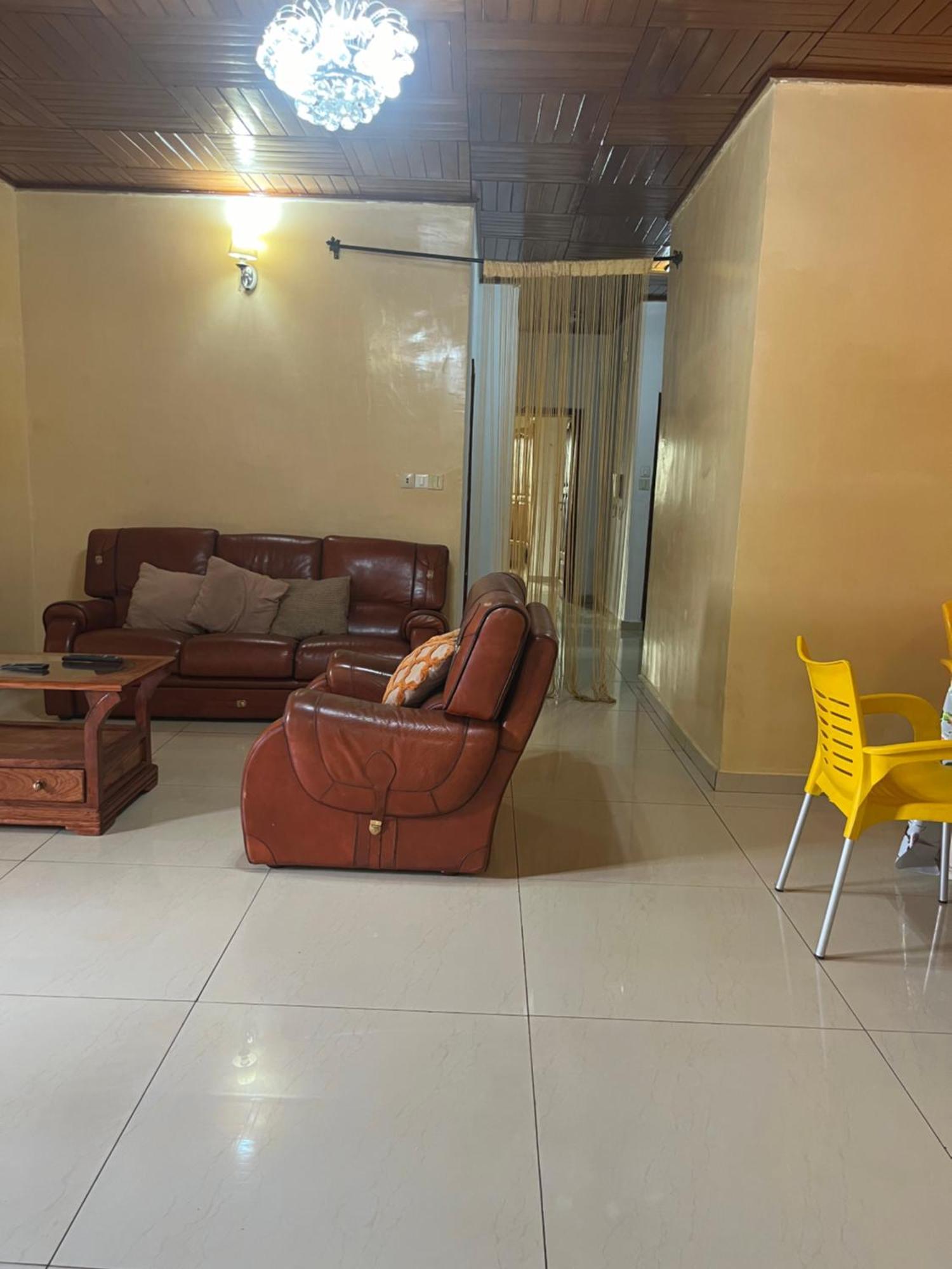 Appartement Moderne De 120M2 , Dote De Cameras De Surveying Et Situe A Maetur Nkomo, Un Quartier Residentiel Yaoundé Exterior foto
